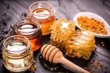 Купить мед и медовые композиции в интернет-магазине Беришка с доставкой по Хабаровску недорого.