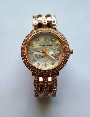 Купить онлайн Часы женские с кристаллами в интернет-магазине Беришка с доставкой по Хабаровску и по России недорого.